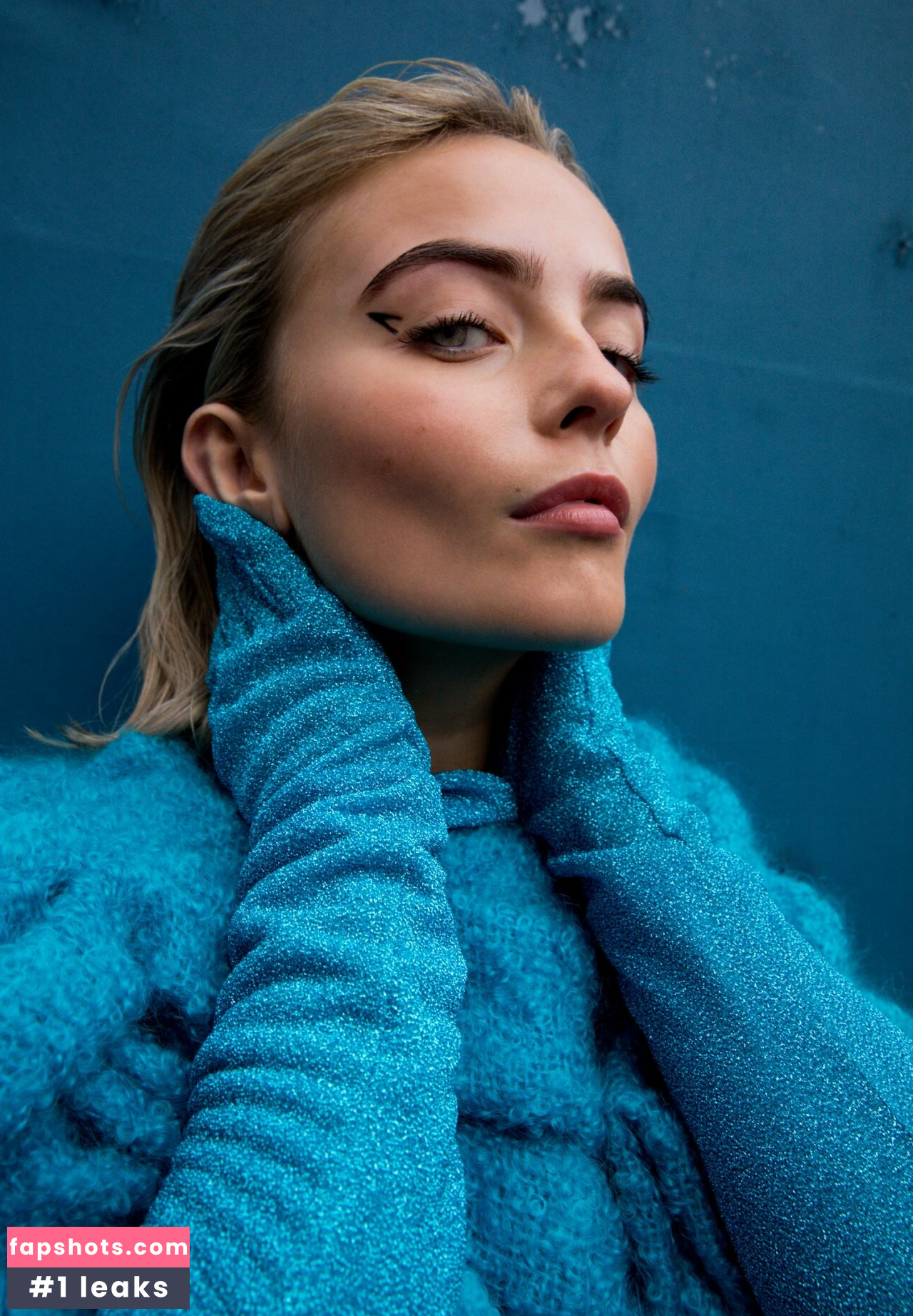 Millie Gibson gallery photo #69