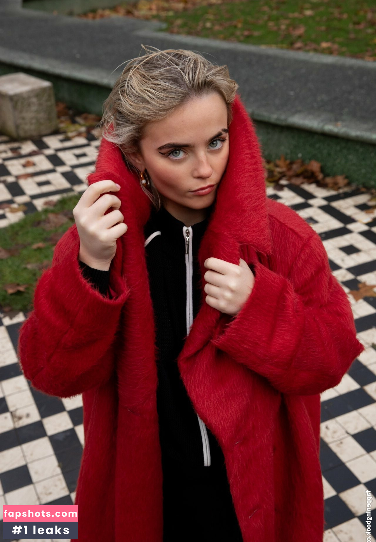 Millie Gibson gallery photo #73