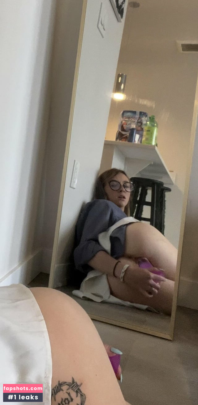 Millie Slater gallery photo #7