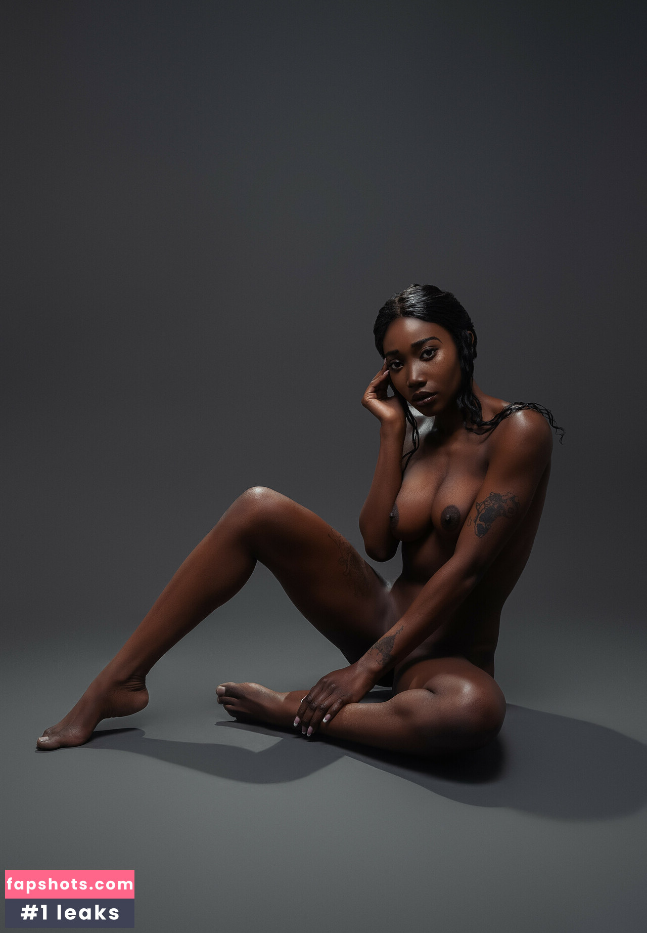 Mimi Desuka gallery photo #18