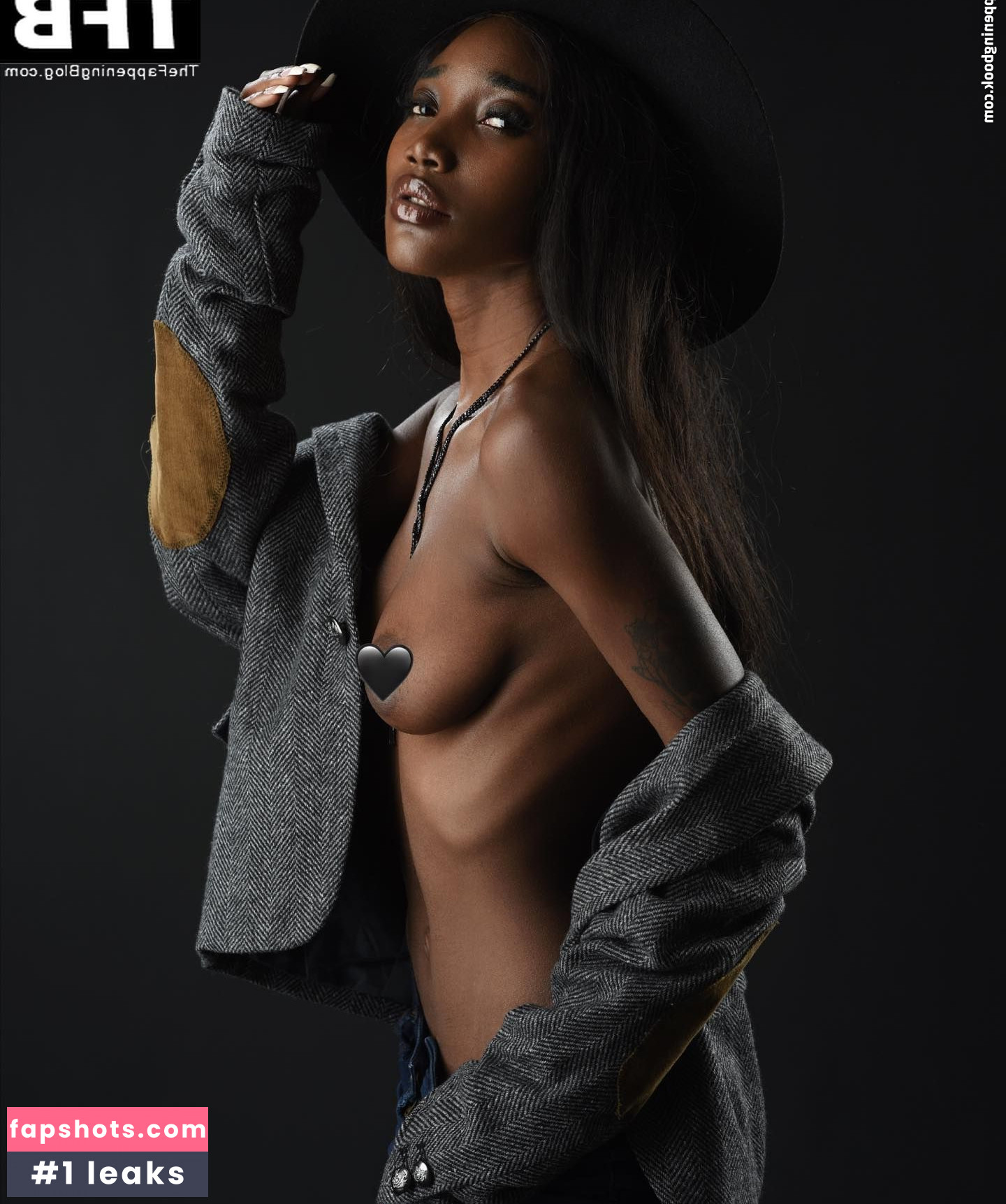 Mimi Desuka gallery photo #37