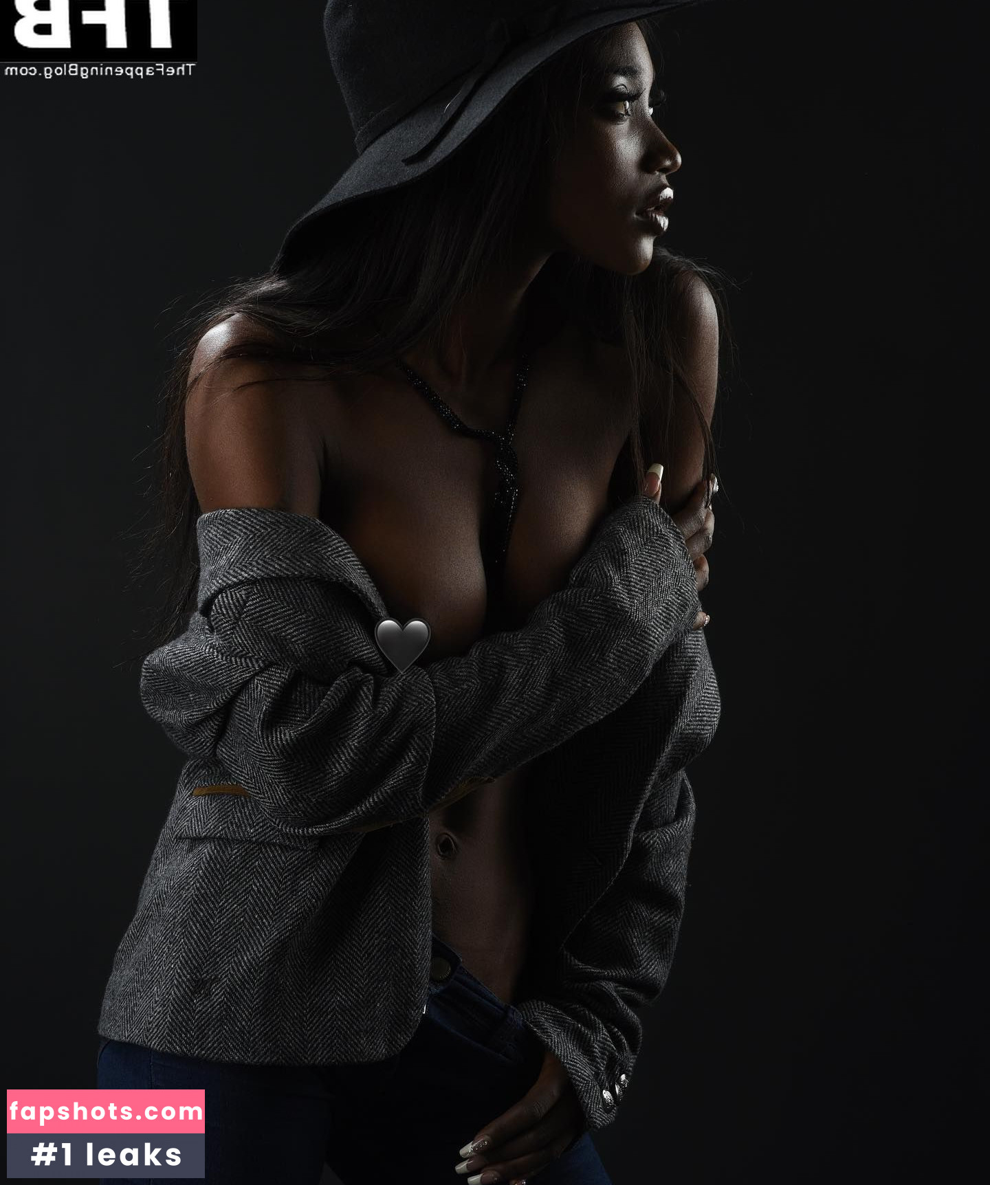 Mimi Desuka gallery photo #40