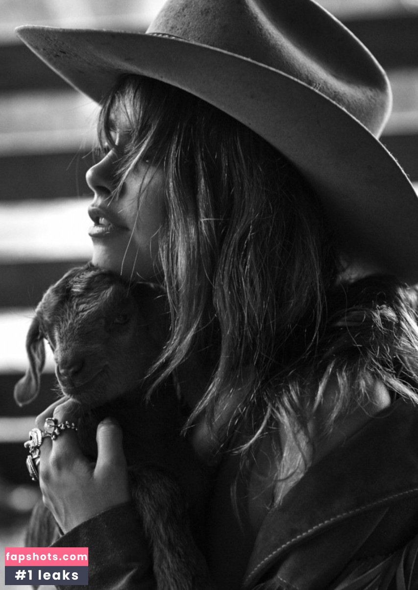 Mimi Elashiry gallery photo #81