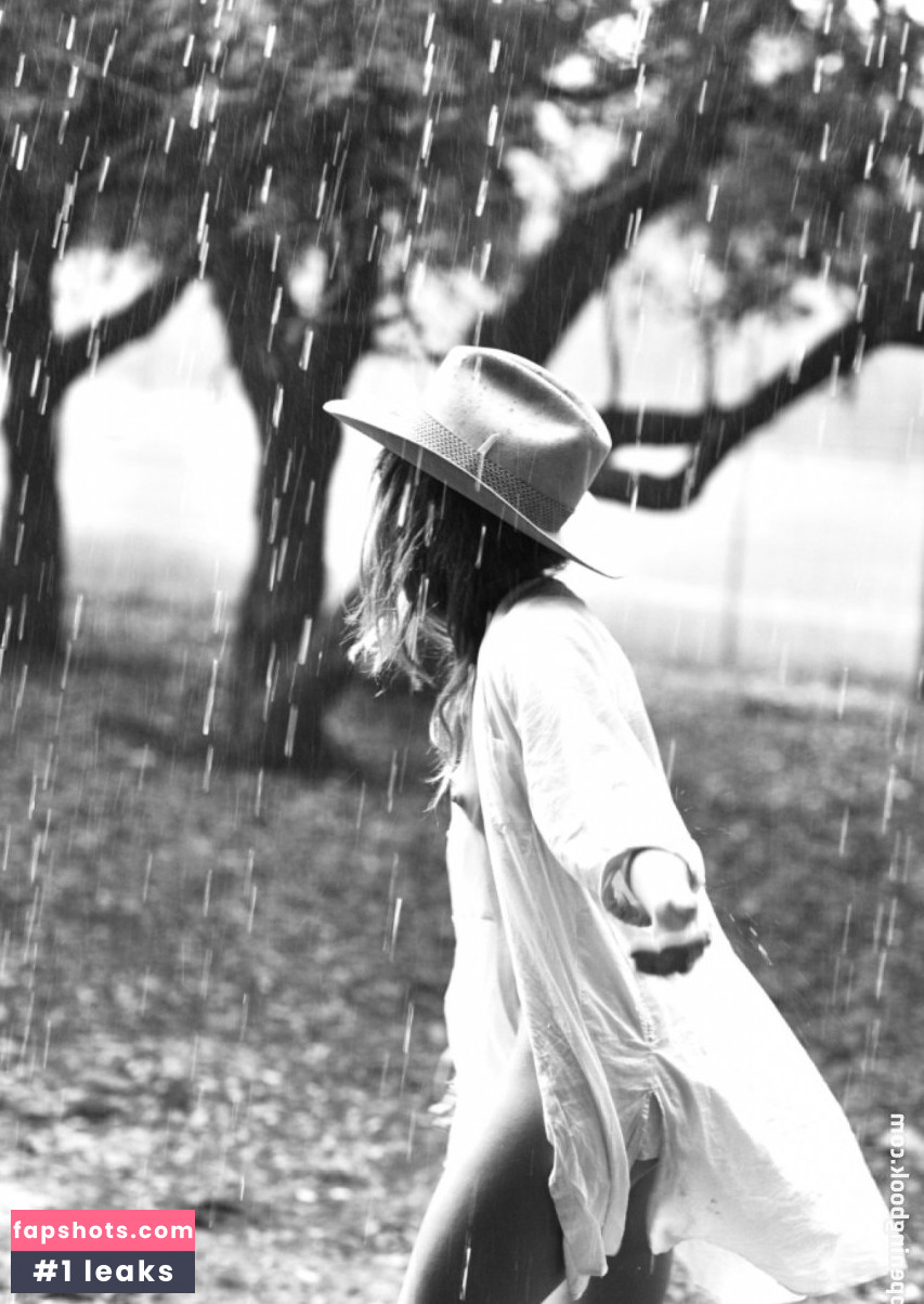 Mimi Elashiry gallery photo #86