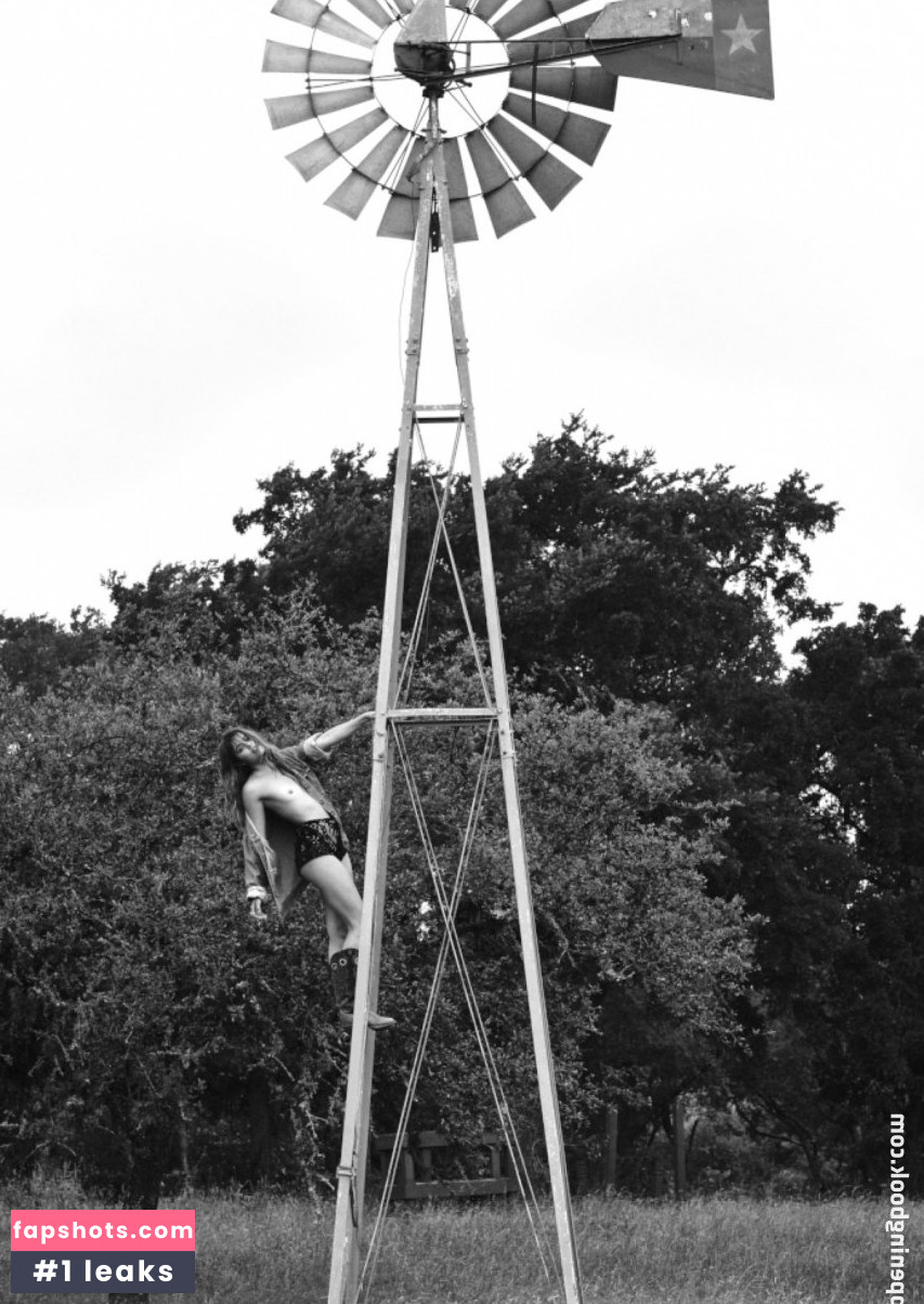 Mimi Elashiry gallery photo #89