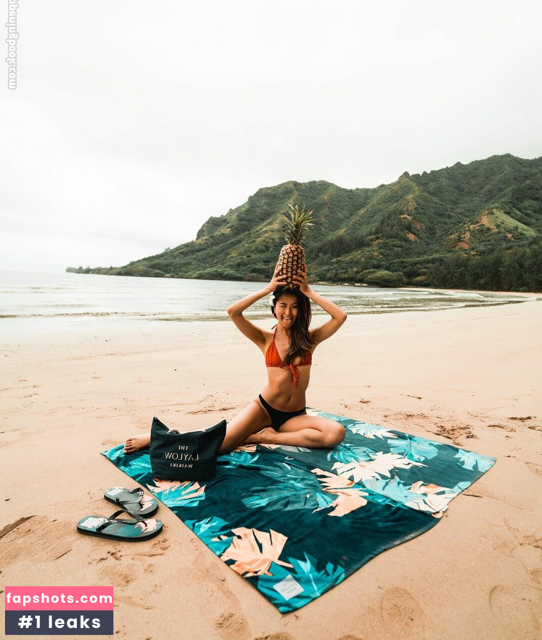 Mimi Furu gallery photo #14