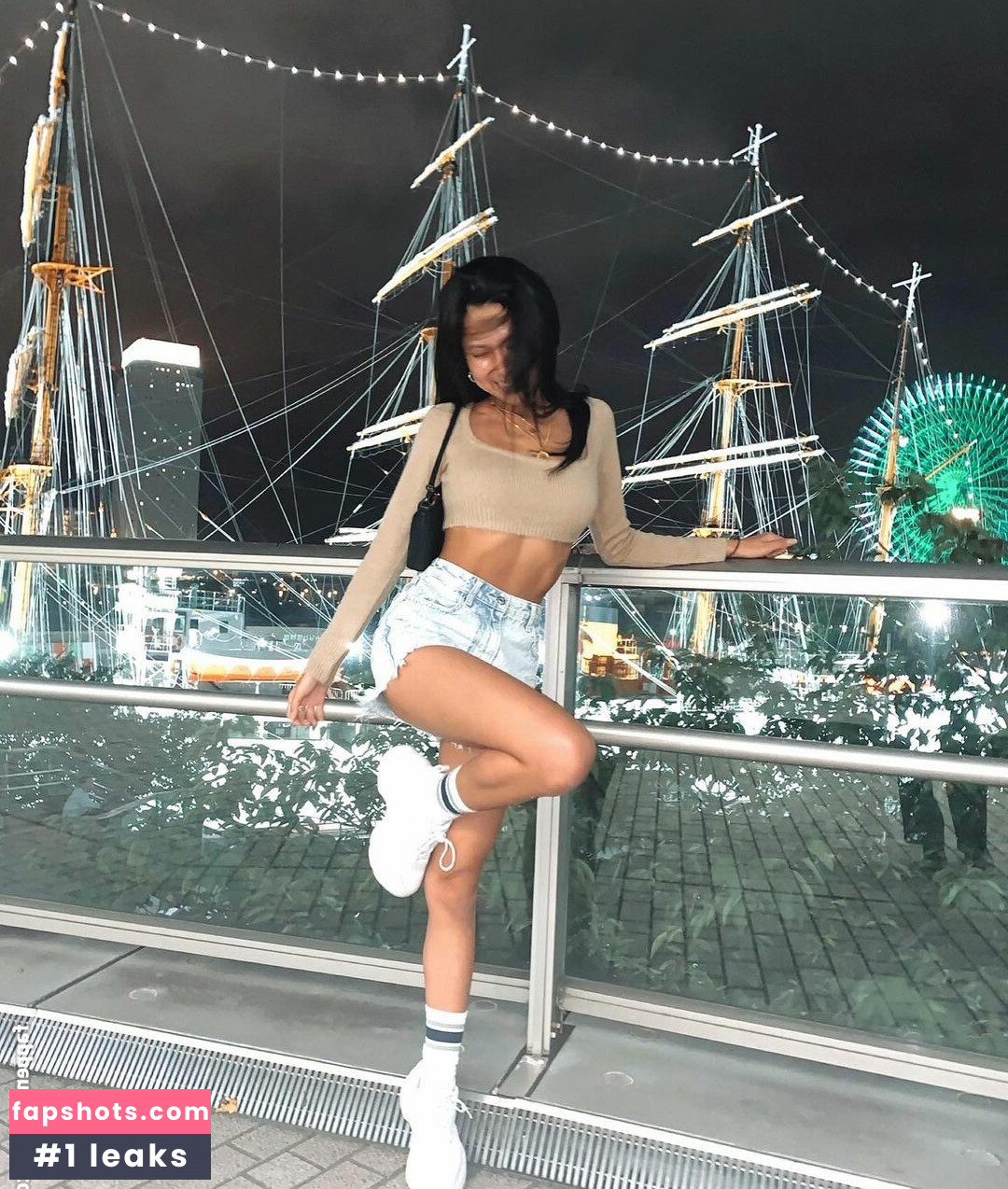 Mimi Furu gallery photo #25