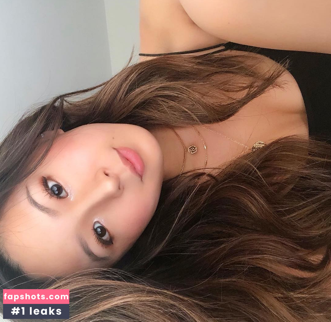 Mimi Furu gallery photo #30