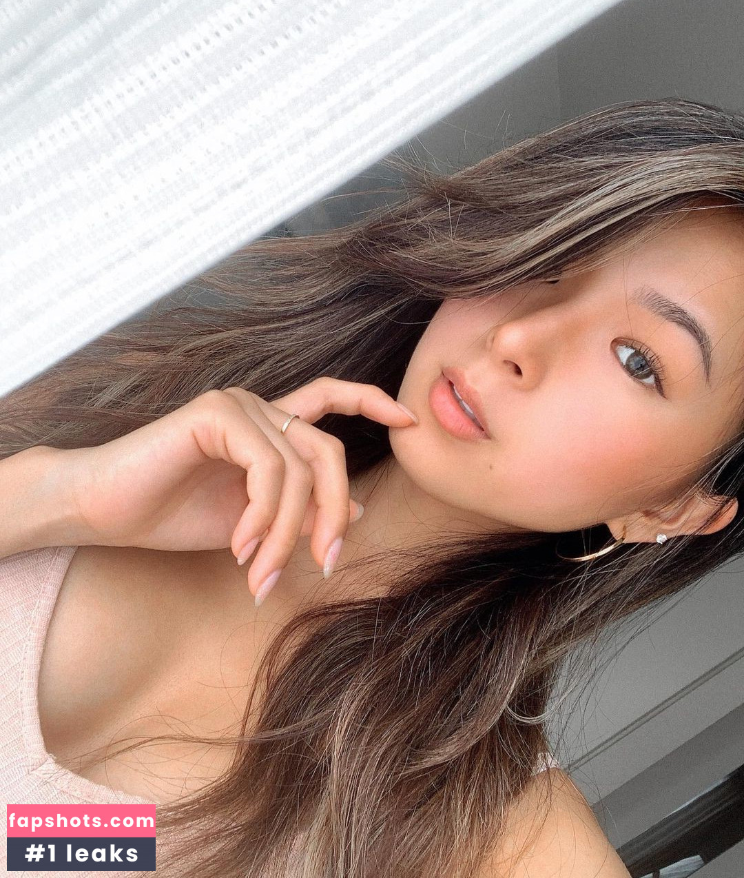 Mimi Furu gallery photo #56