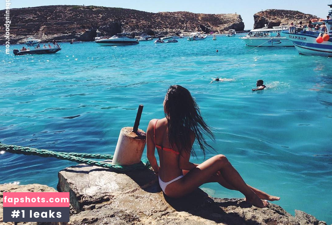 Mimi Perkins gallery photo #17