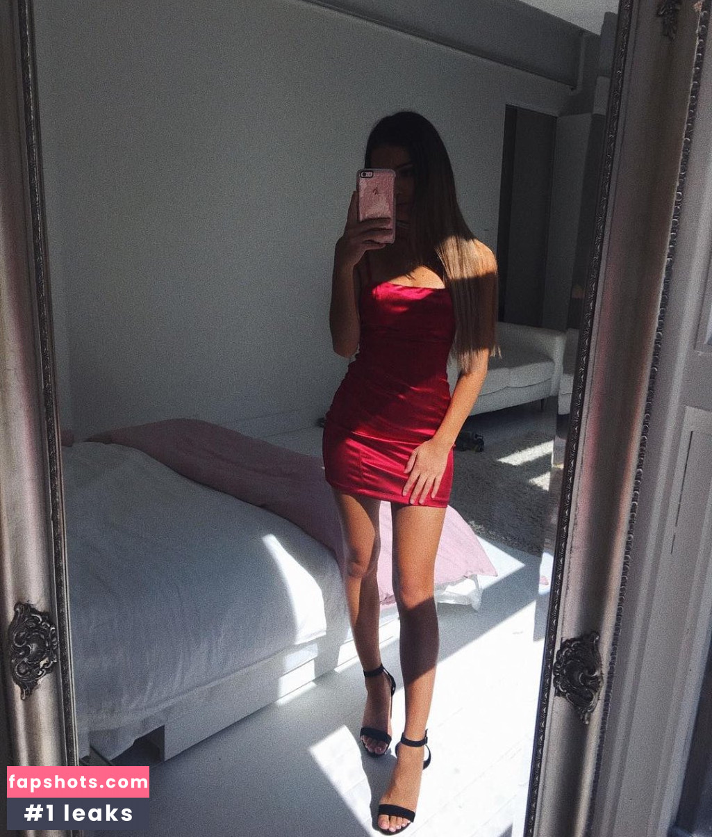 Mimi Perkins gallery photo #26