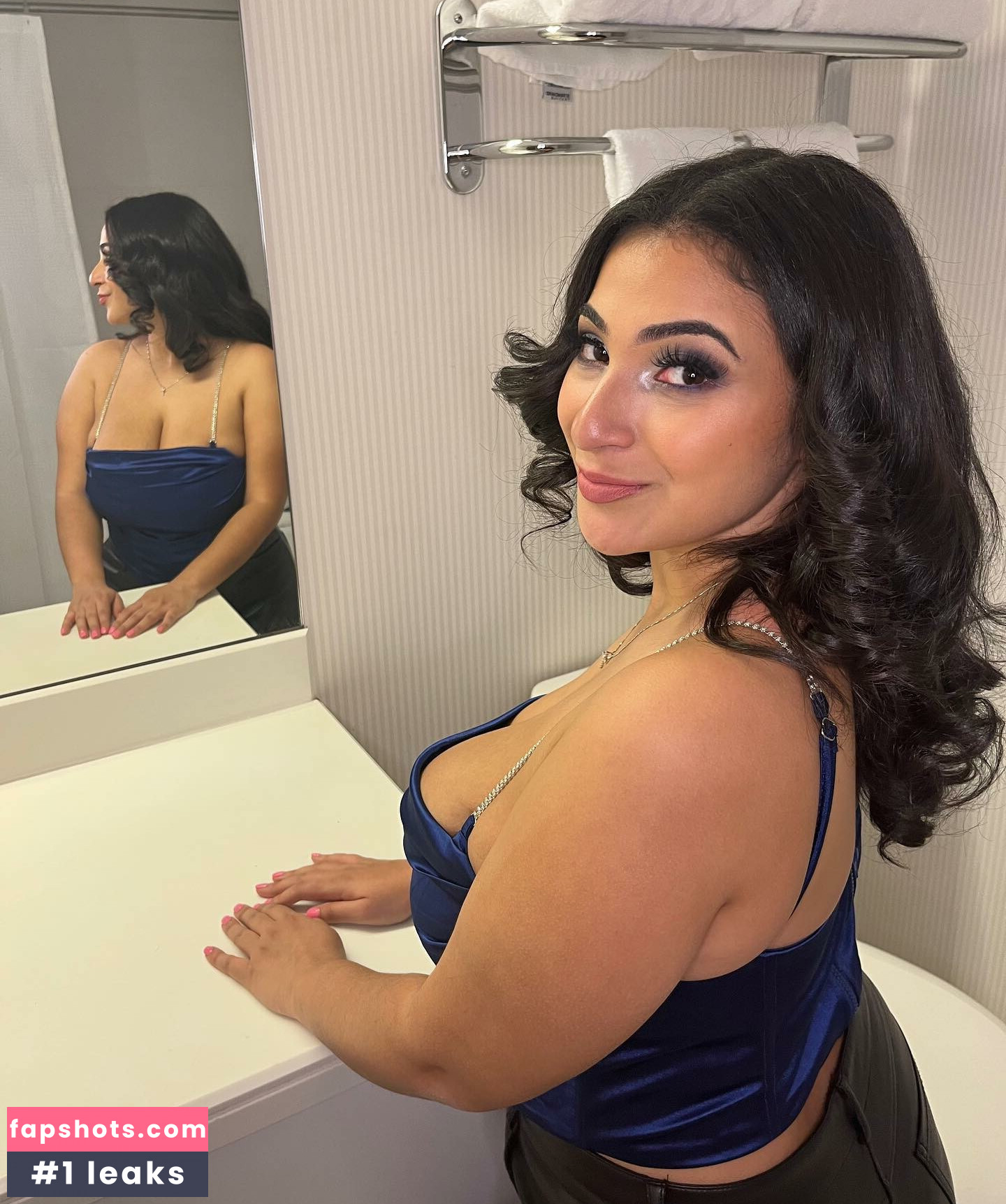 Mimi Russo gallery photo #11