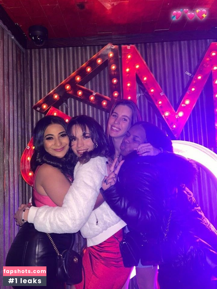 Mimi Russo nude babe gallery