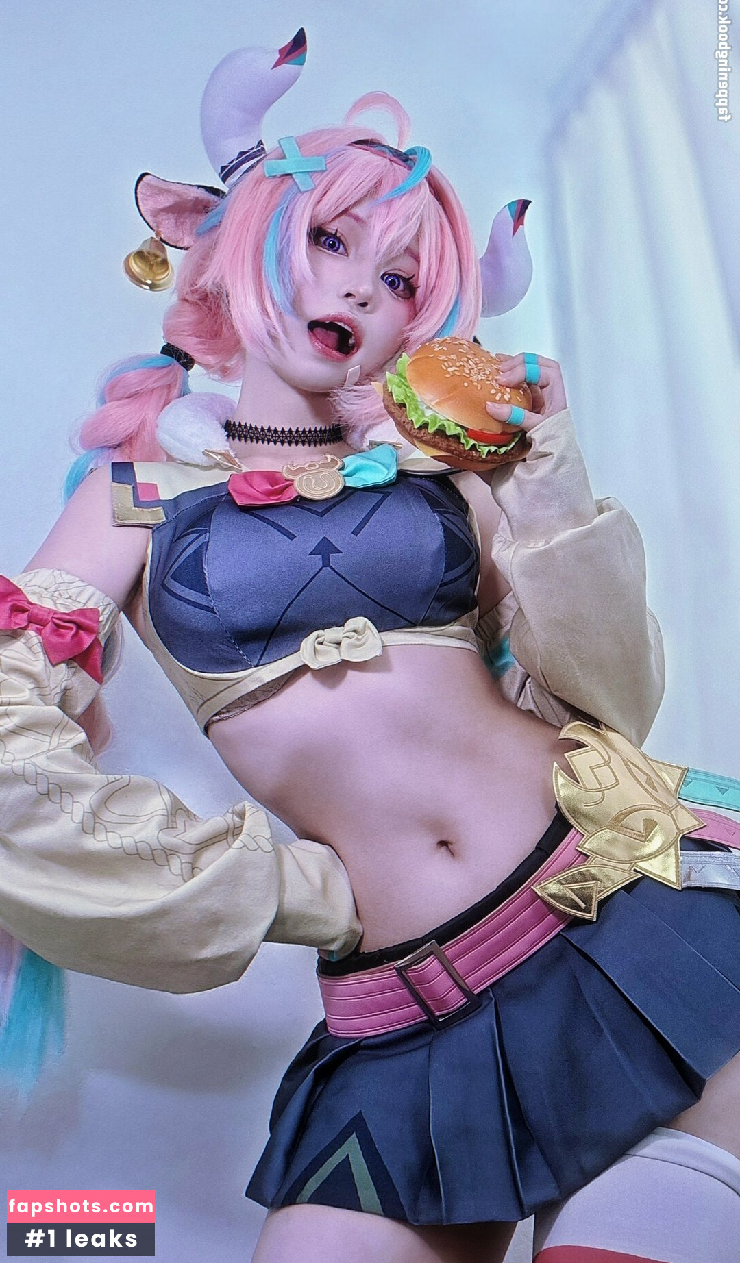 min_cosplay gallery photo #11