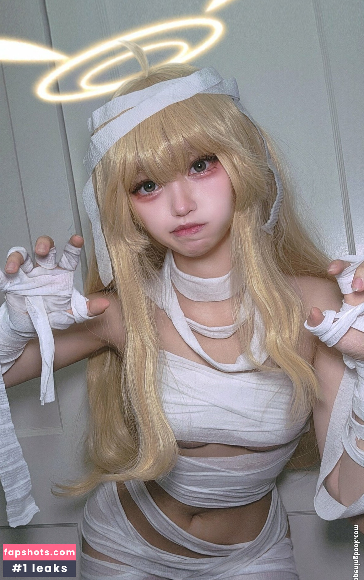 min_cosplay gallery photo #15