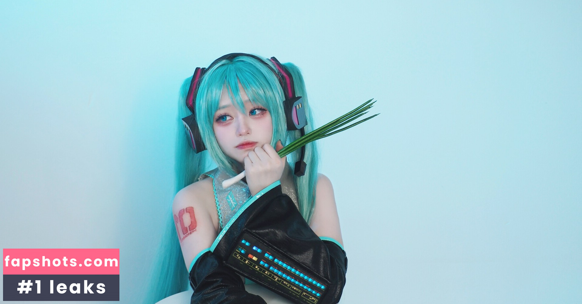 min_cosplay gallery photo #18