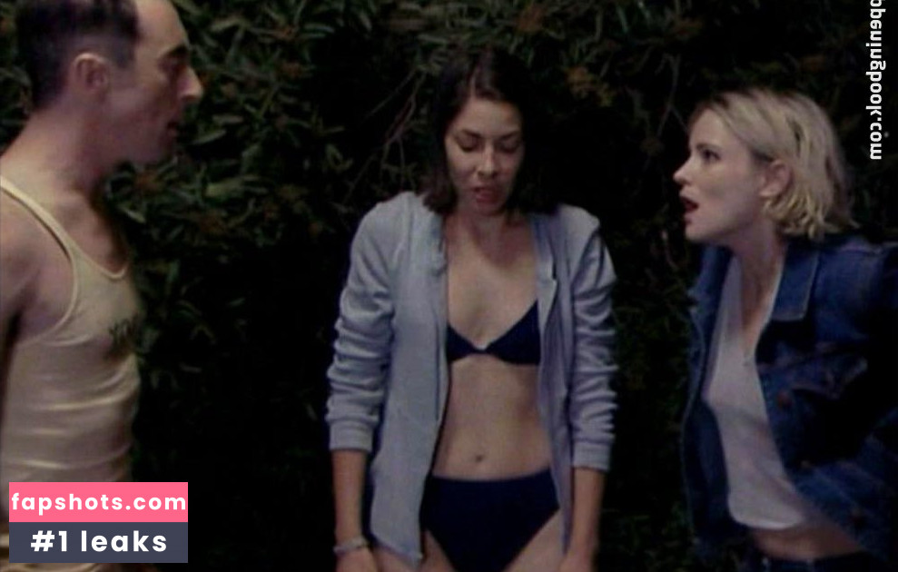 Mina Badie gallery photo #4