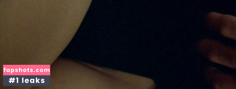 Mina Badie gallery photo #5