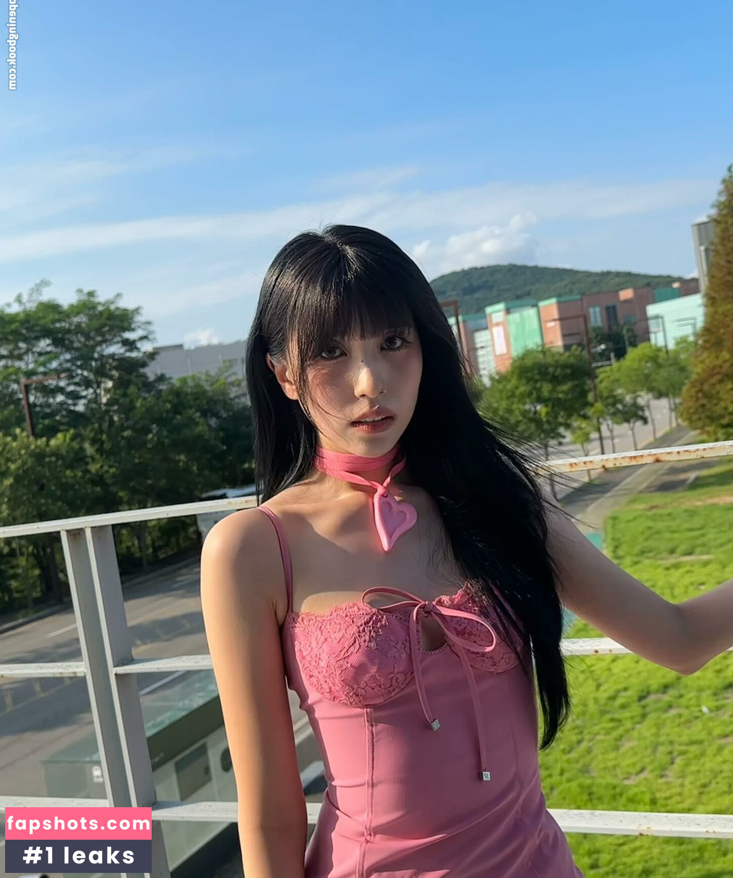 Mina Myoi gallery photo #20