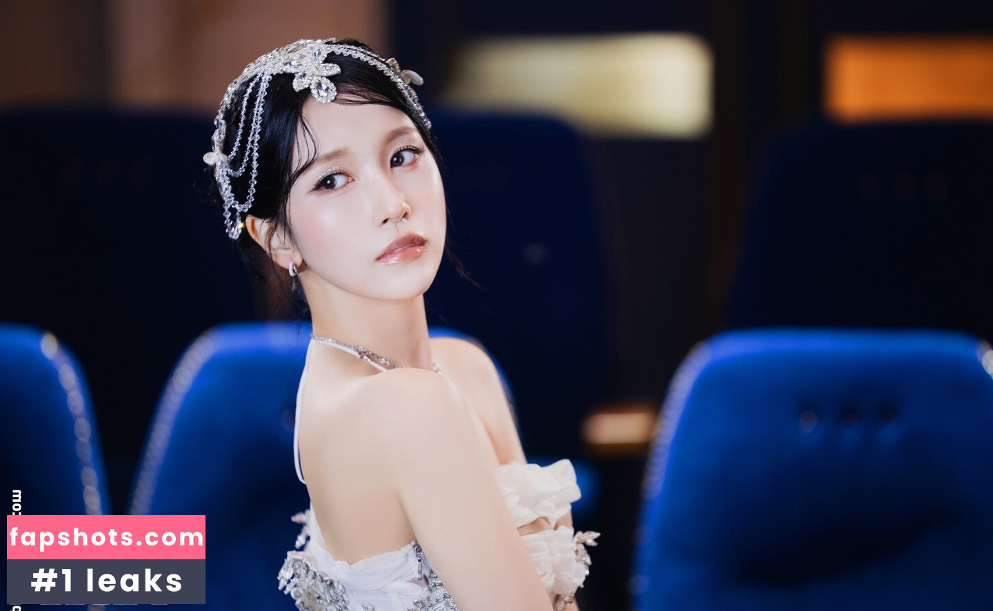 Mina Myoi gallery photo #4