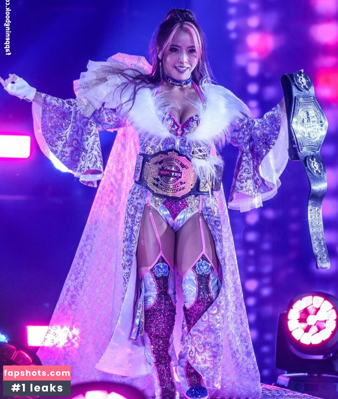 Mina Shirakawa gallery photo #105