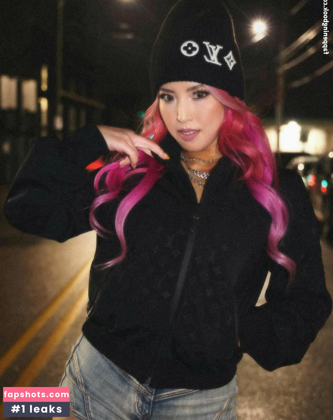 Mina Shirakawa gallery photo #12