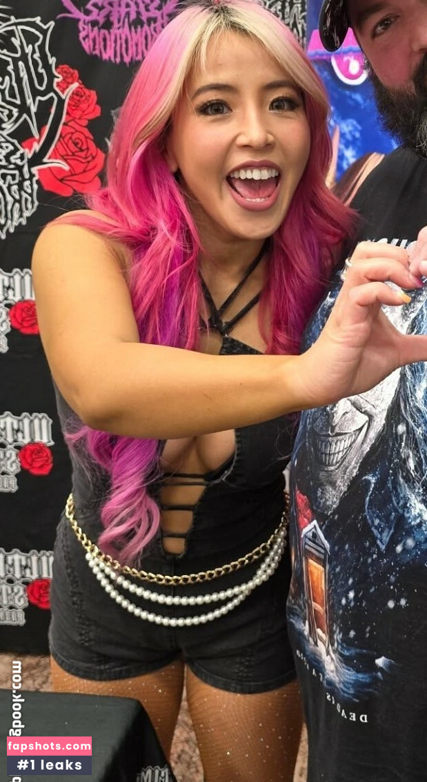 Mina Shirakawa gallery photo #13