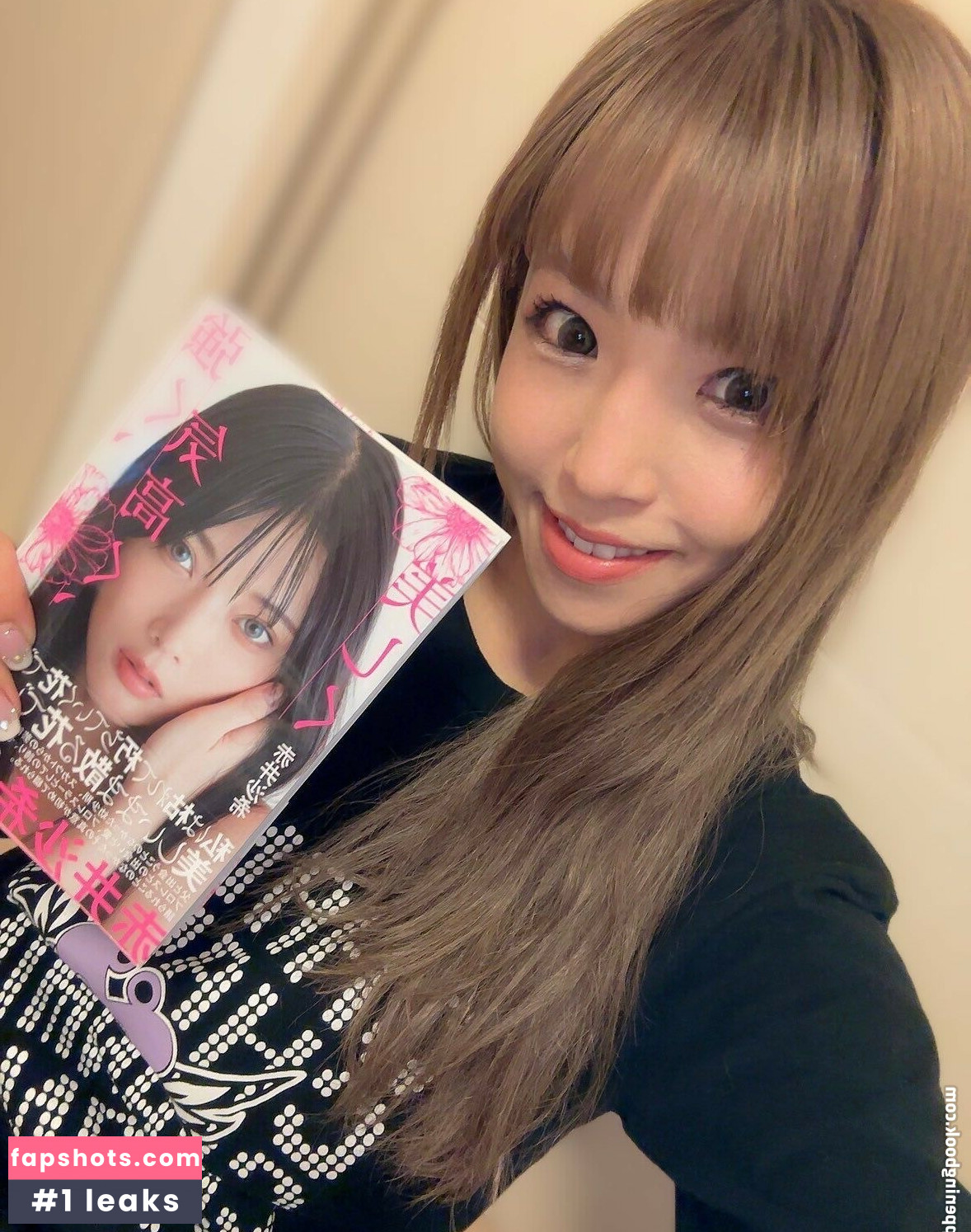 Mina Shirakawa gallery photo #146