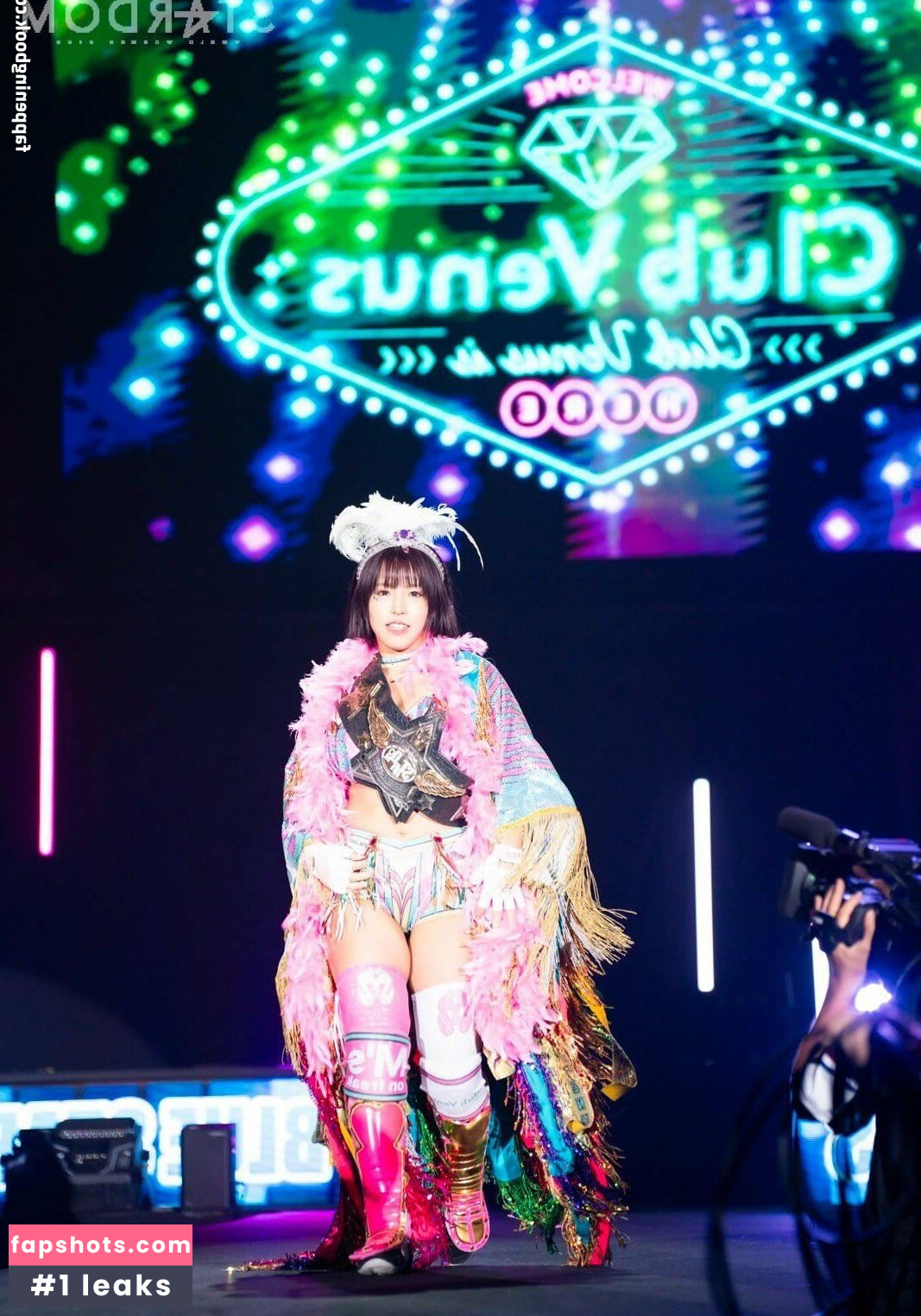 Mina Shirakawa gallery photo #193