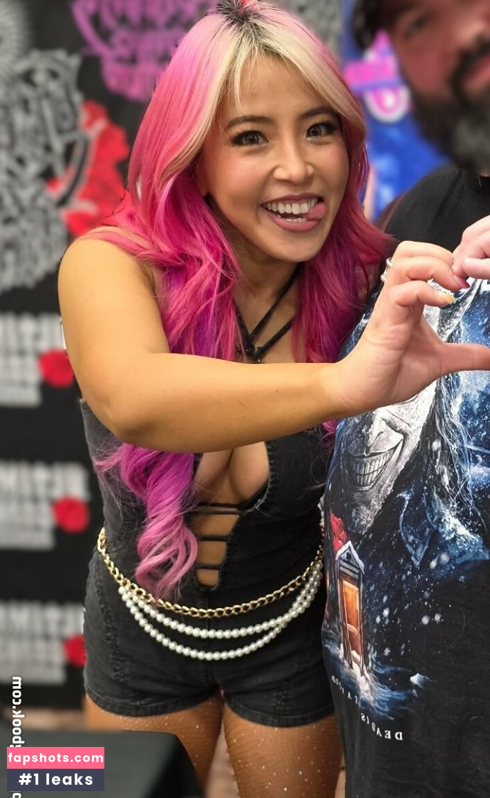 Mina Shirakawa gallery photo #21