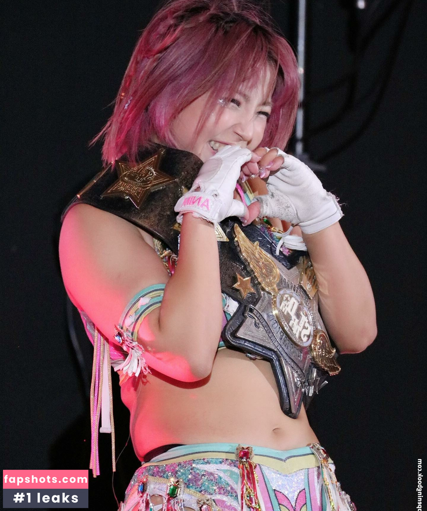 Mina Shirakawa gallery photo #215