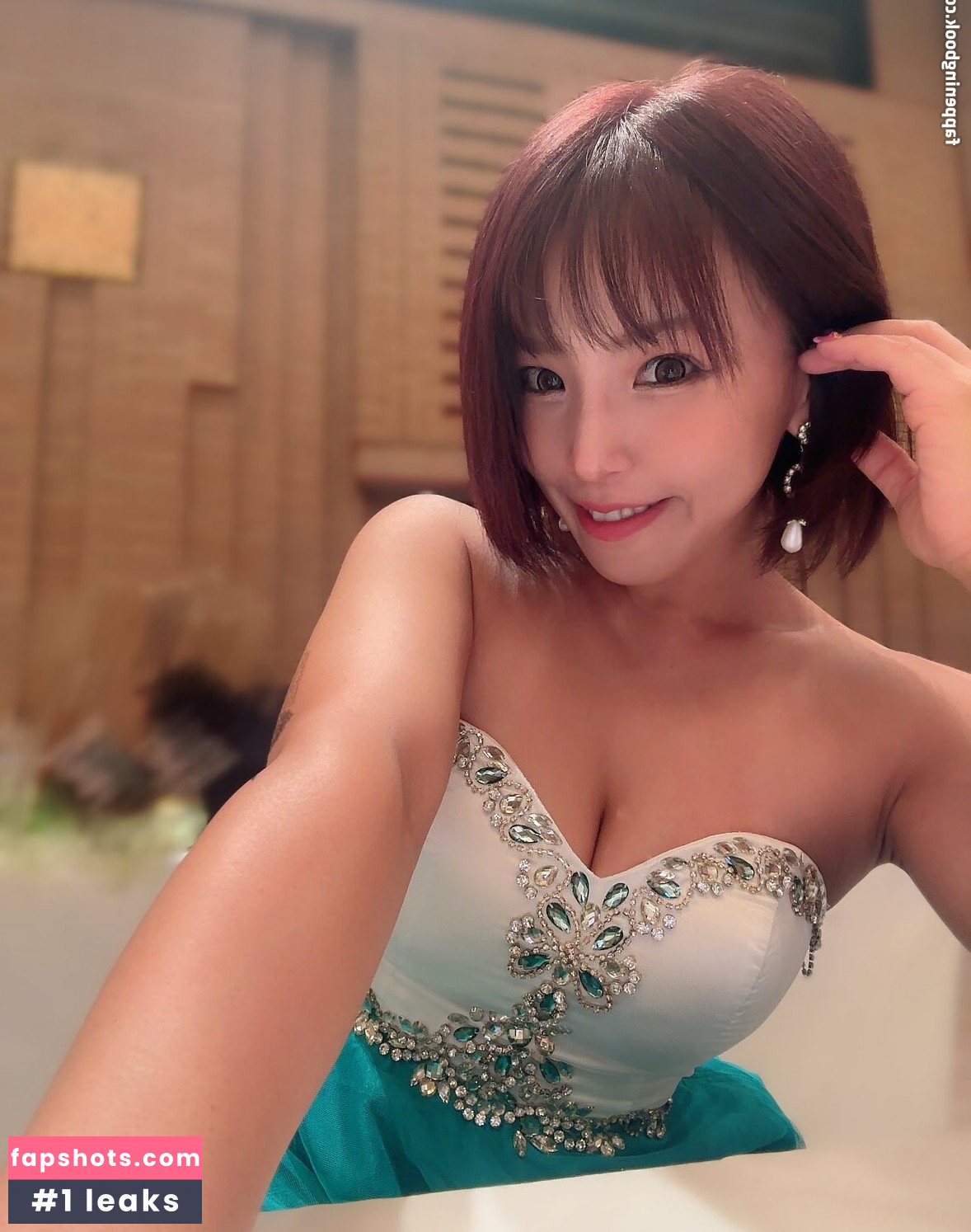 Mina Shirakawa gallery photo #218