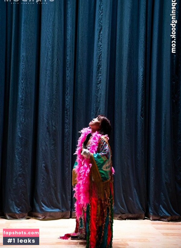 Mina Shirakawa gallery photo #225