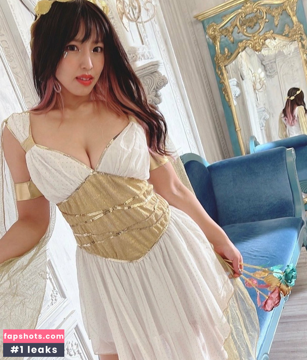 Mina Shirakawa gallery photo #259