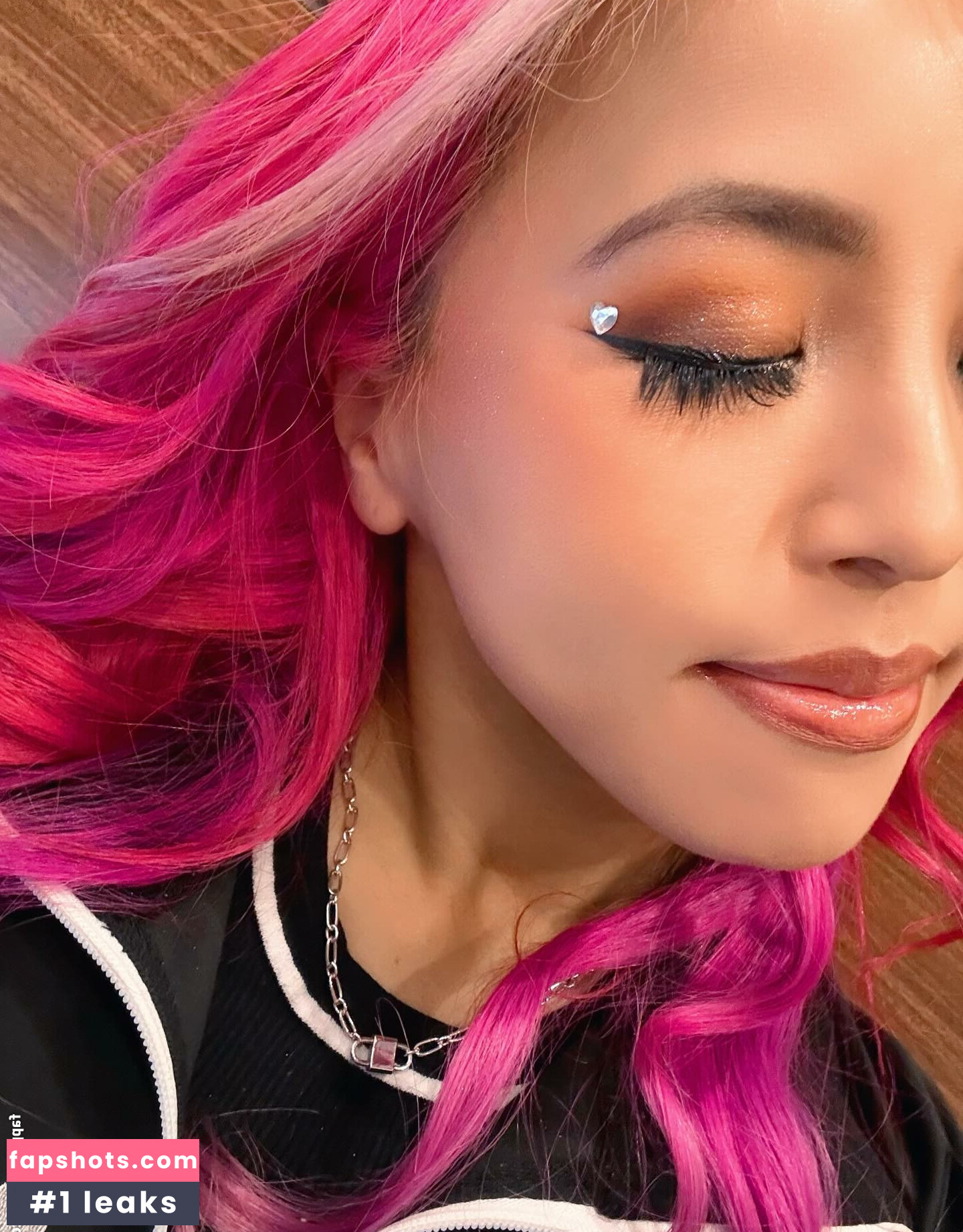 Mina Shirakawa gallery photo #28