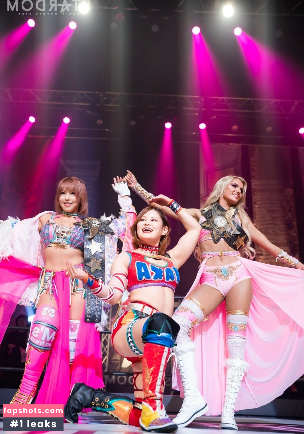 Mina Shirakawa gallery photo #294