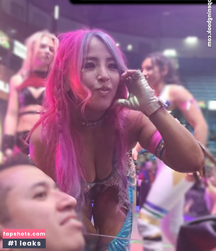 Mina Shirakawa gallery photo #33