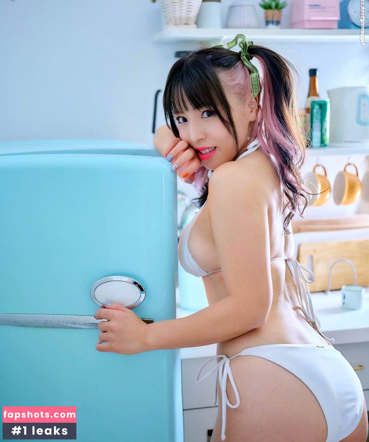 Mina Shirakawa gallery photo #386