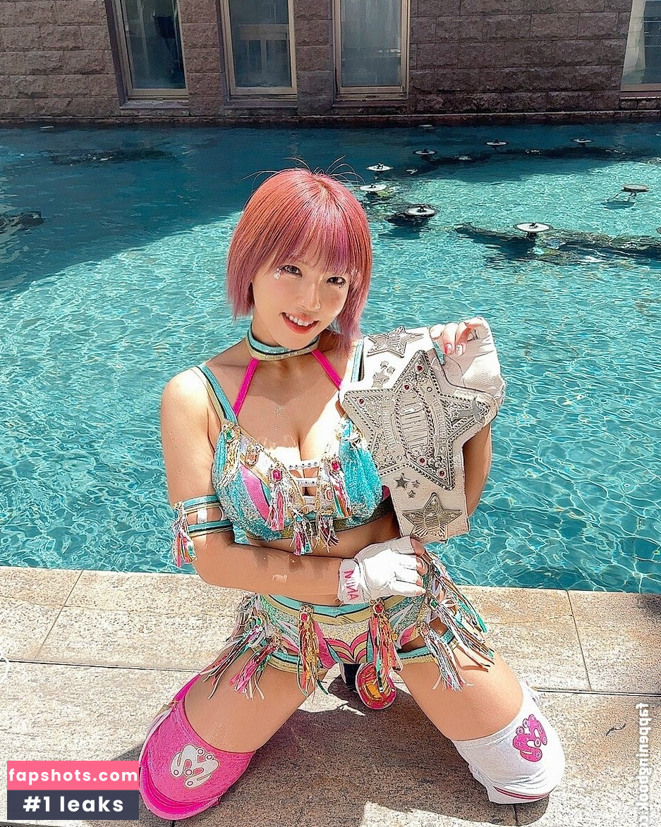 Mina Shirakawa gallery photo #495