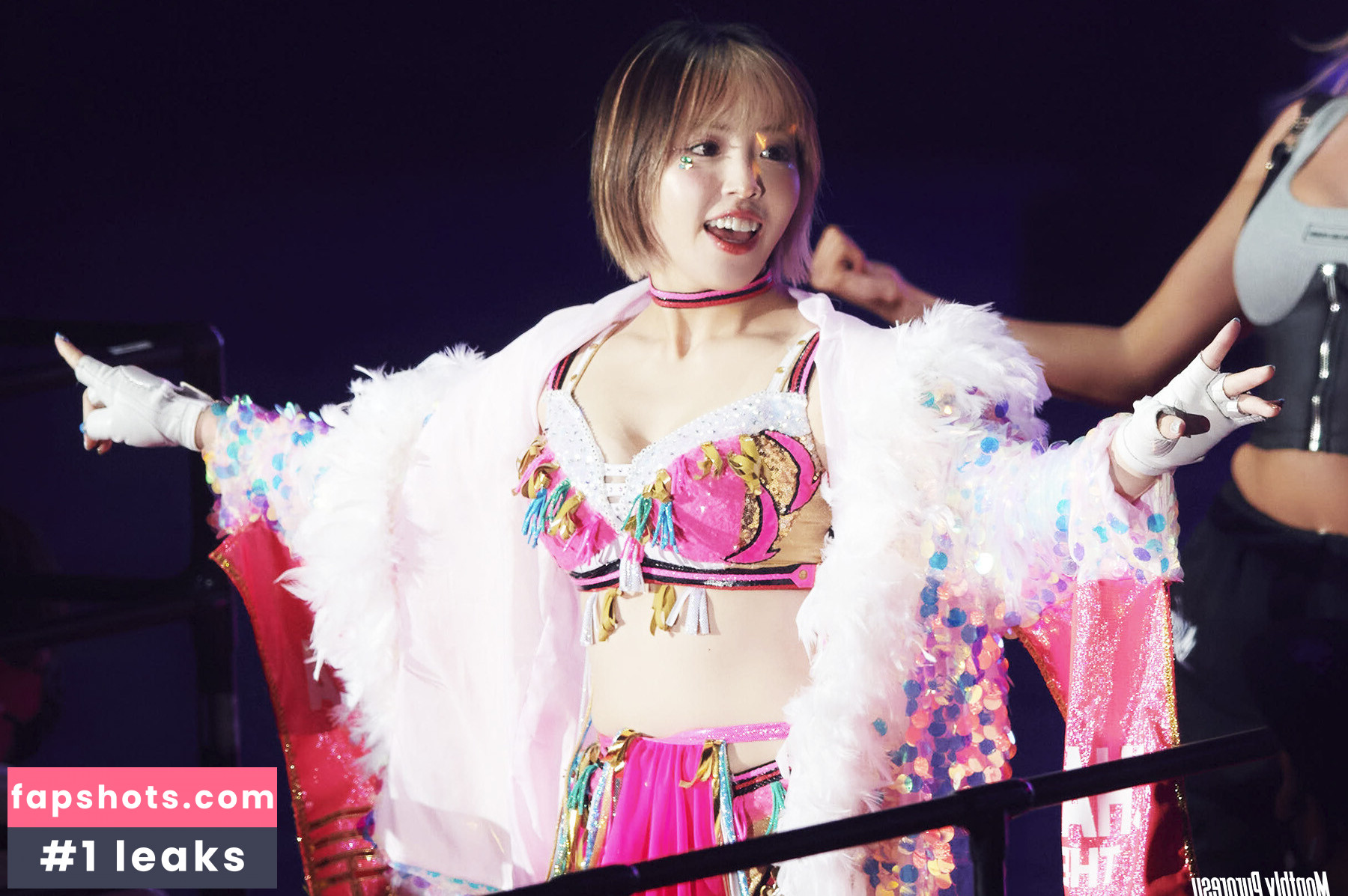 Mina Shirakawa gallery photo #562