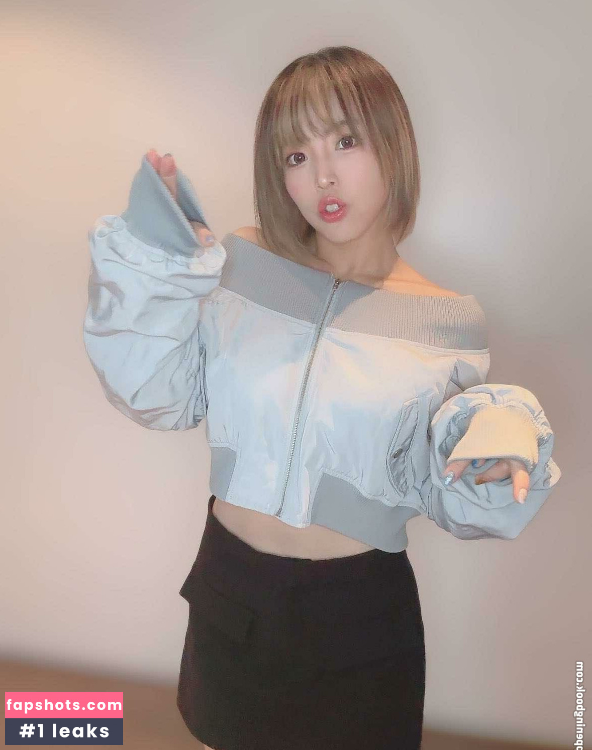 Mina Shirakawa gallery photo #569