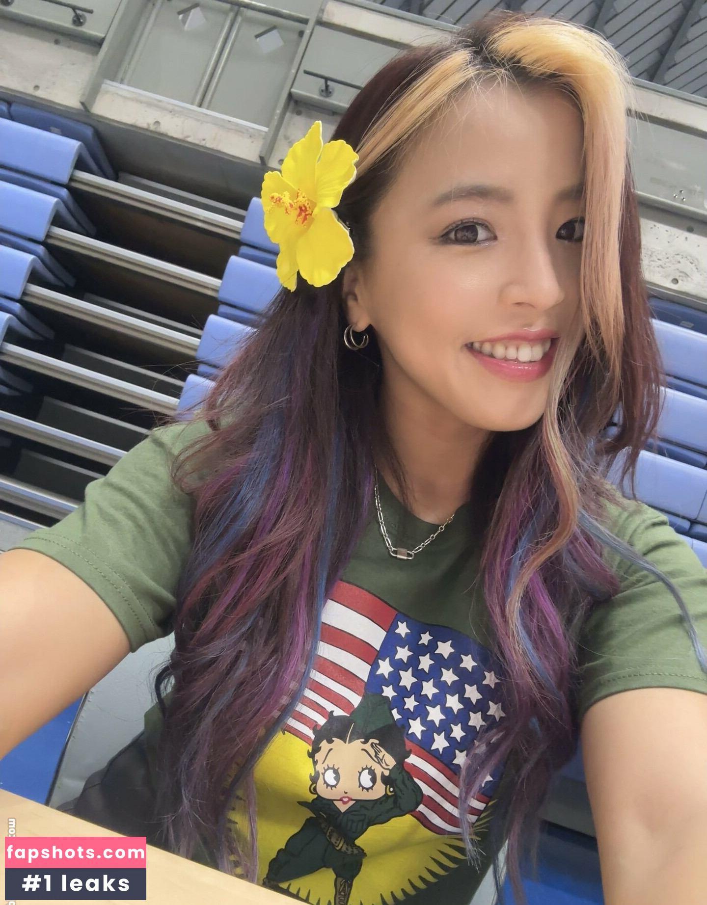 Mina Shirakawa gallery photo #84