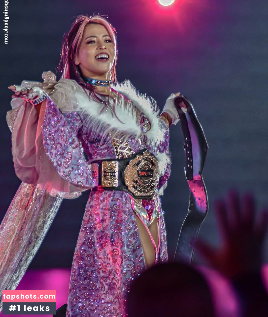 Mina Shirakawa gallery photo #99