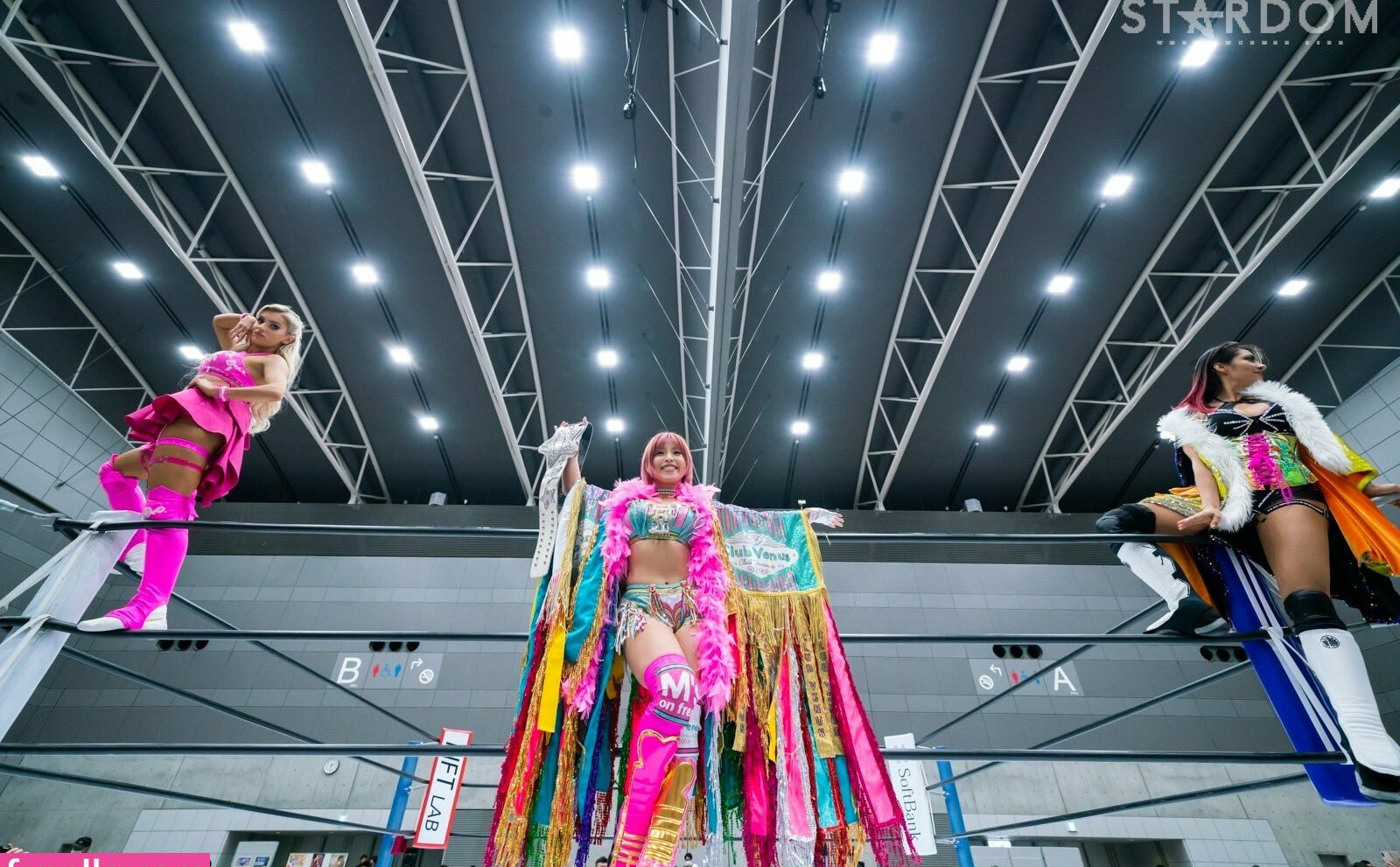 mina-shirakawa gallery photo #656