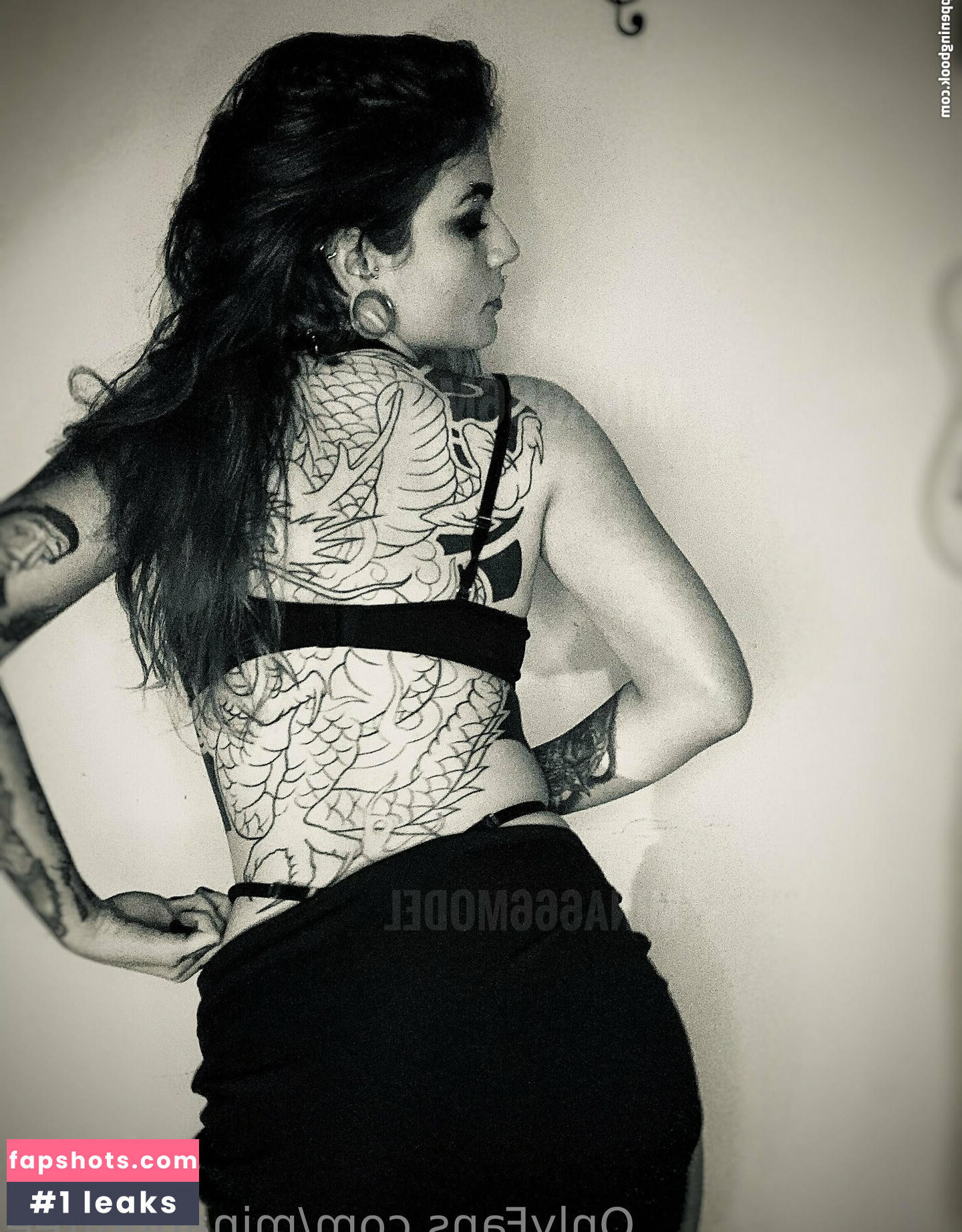 mina666free gallery photo #23