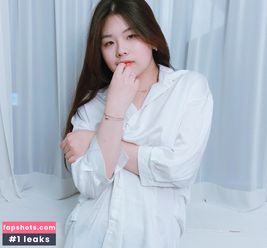 minai6835 Nude Leaks OnlyFans Photos #5 - LeakJerk