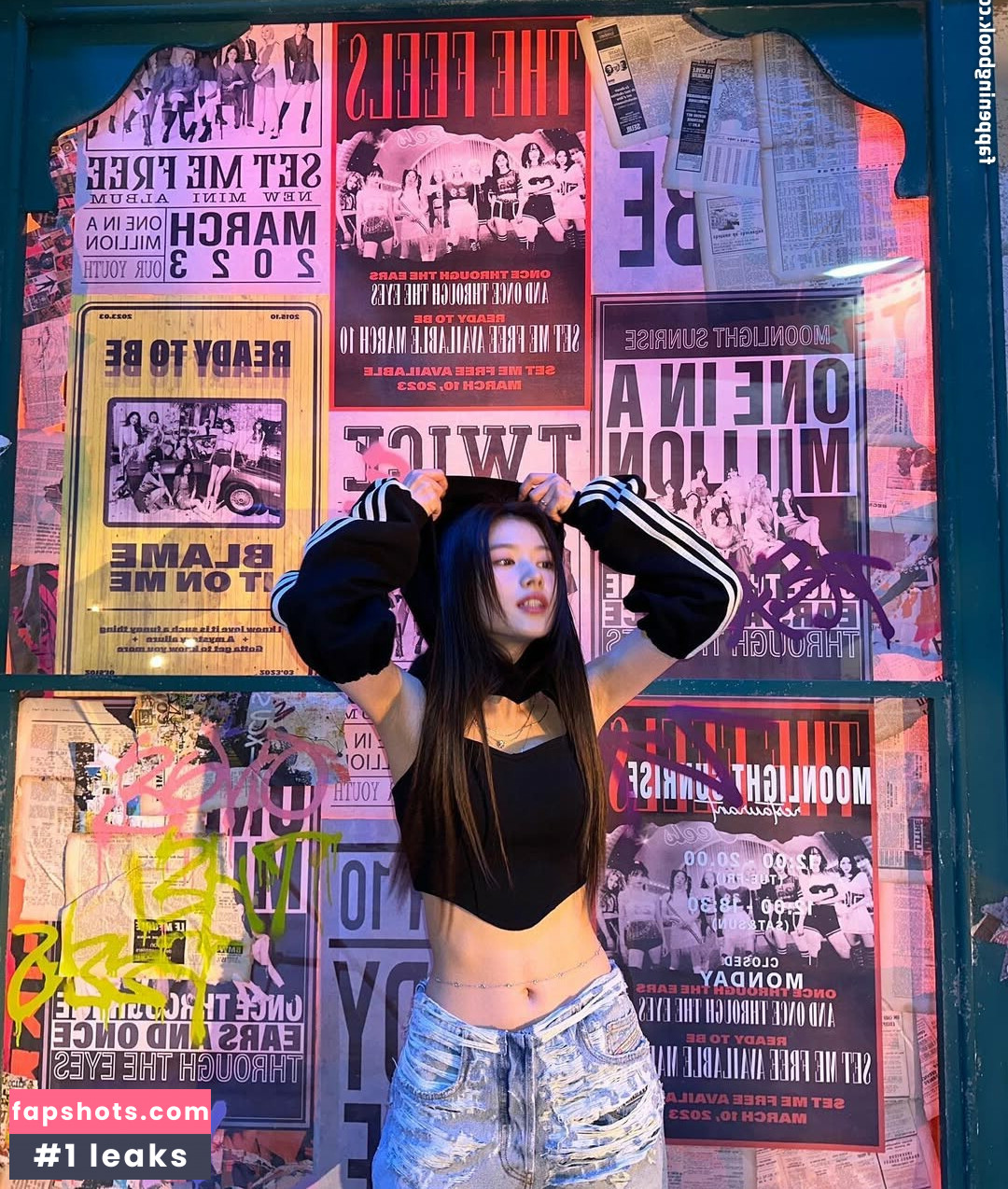 Minatozaki Sana (TWICE) gallery photo #18