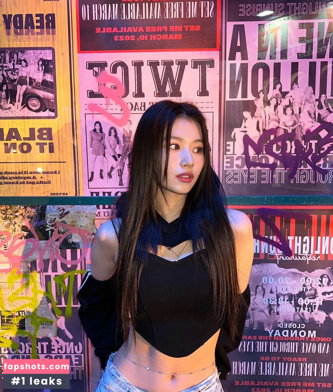 Minatozaki Sana (TWICE) gallery photo #6