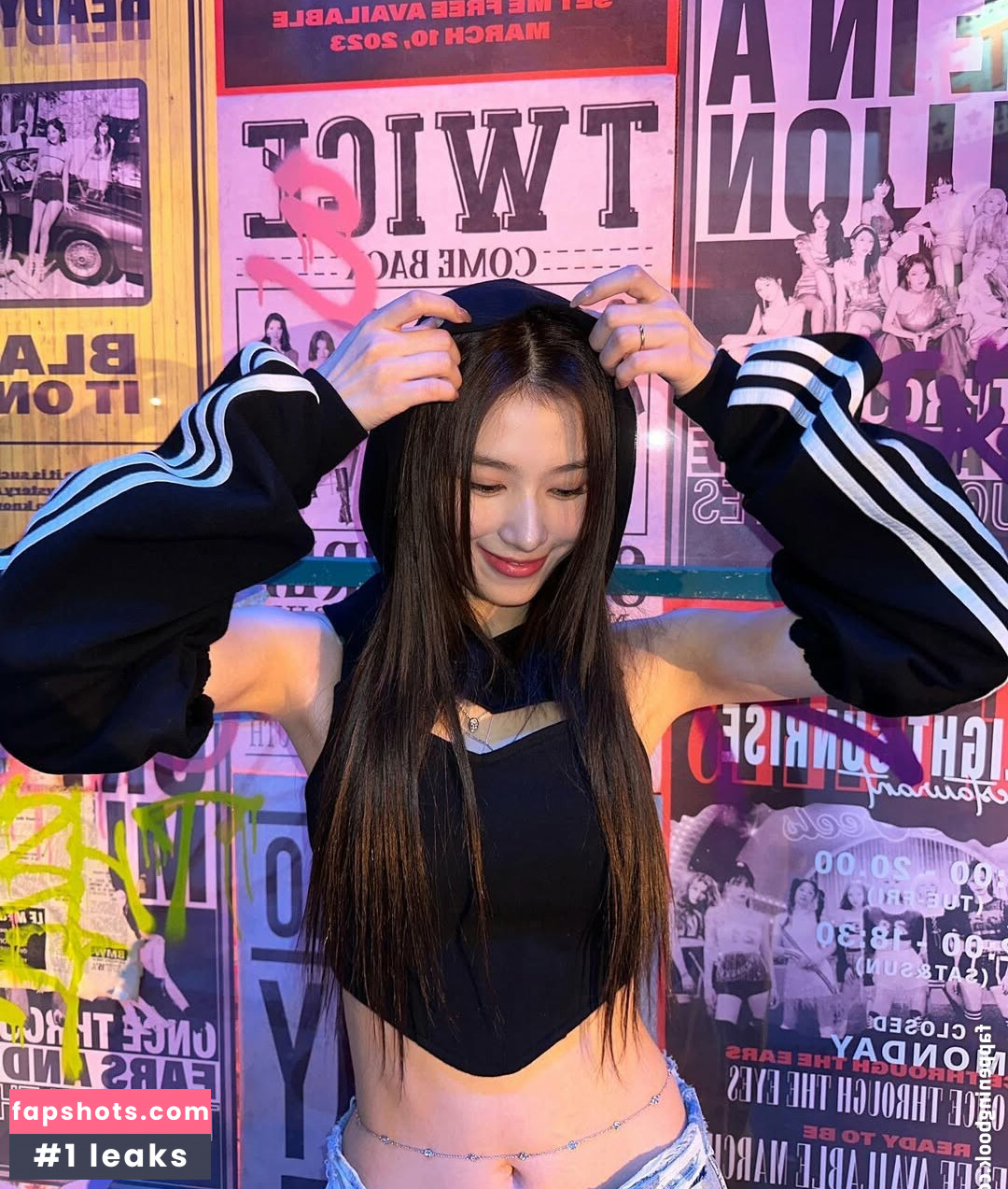 Minatozaki Sana (TWICE) gallery photo #8