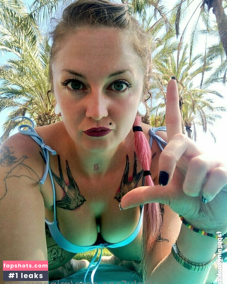 minervadea gallery photo #3